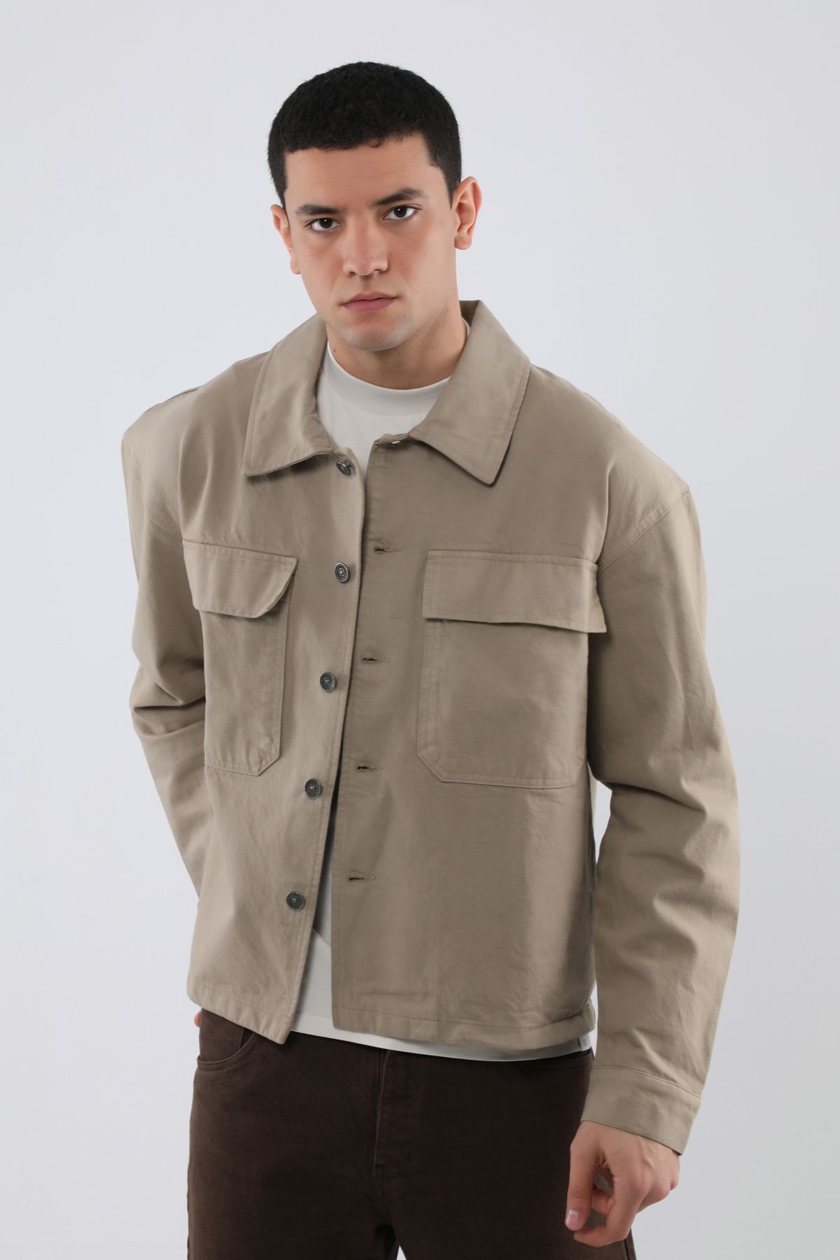 VESTE – null